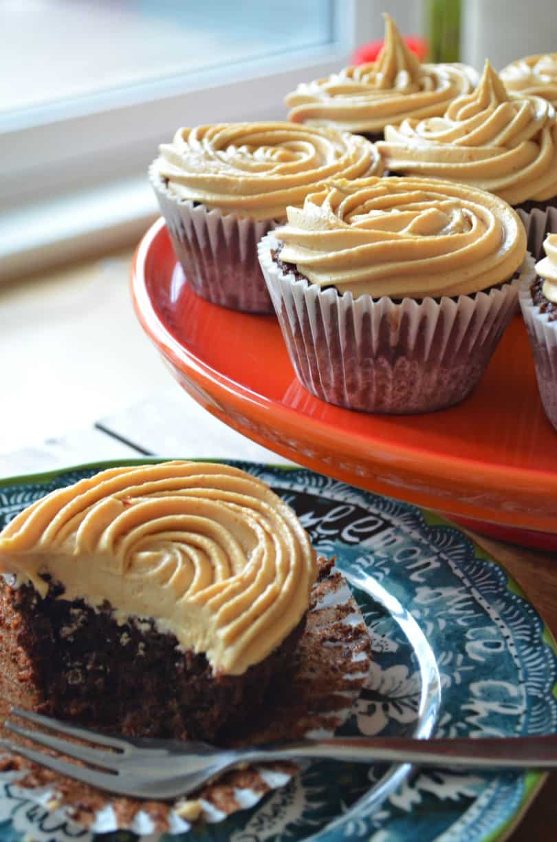 chocolate-cupcakes-peanut-butter-frosting