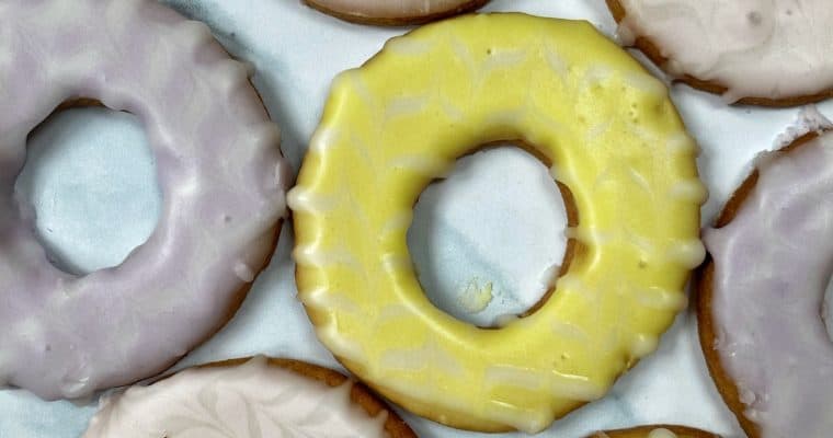 Fancy Party Rings – Salted Honey Peanut Biscuits