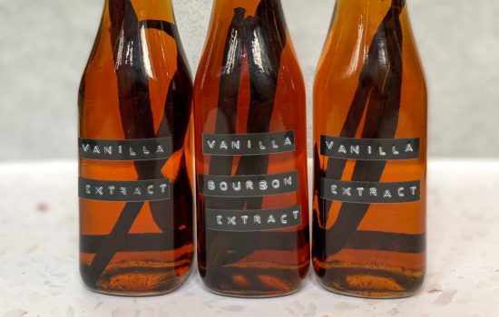 Homemade Vanilla (& Bourbon Vanilla!) Extract