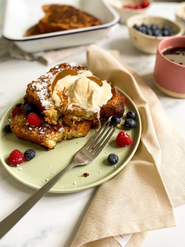 Quick & Easy Cinnamon Brioche French Toast Baking with Aimee.