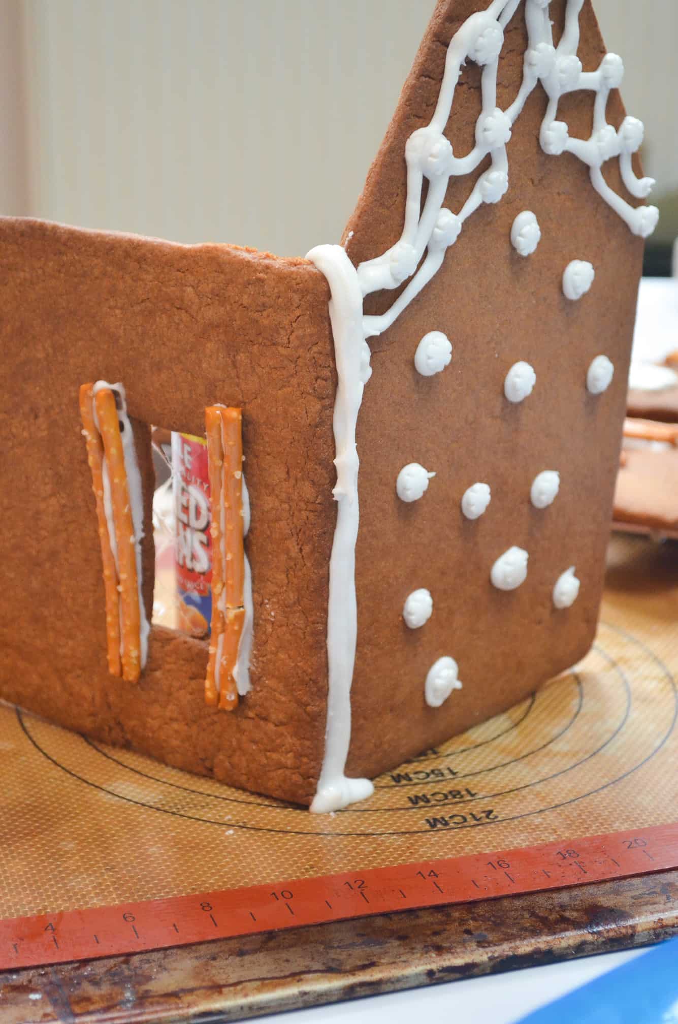 gingerbread cottage step by step