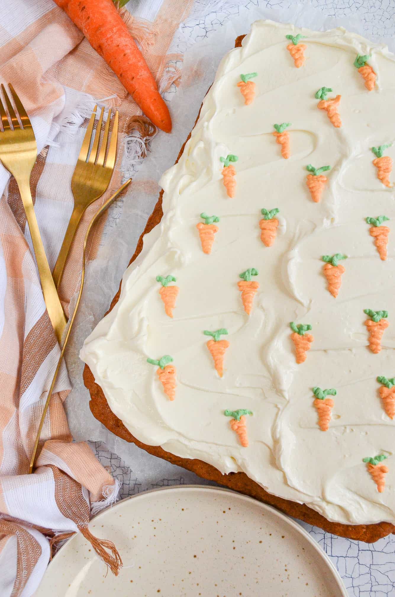 easter carrot cake traybake