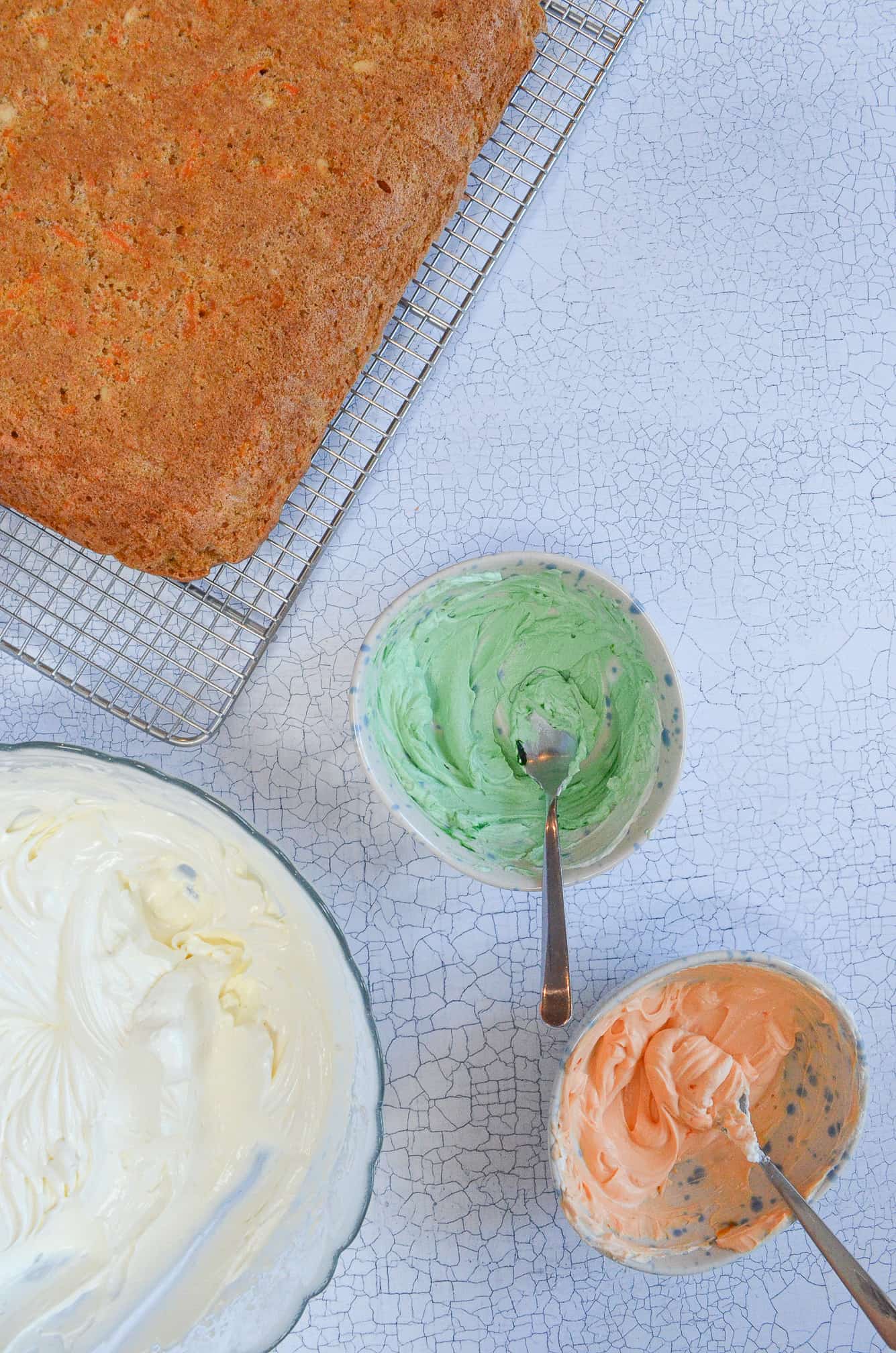 coloured cream cheese icing