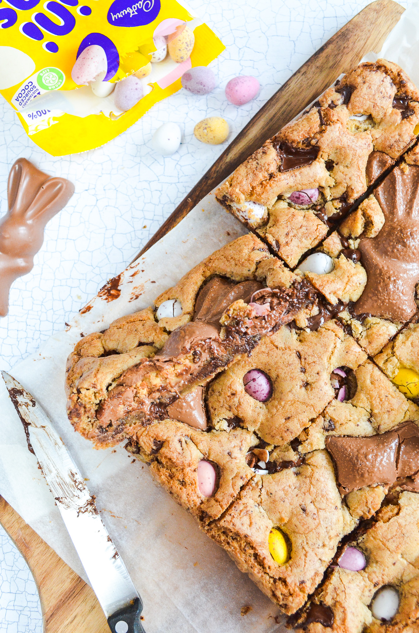 easter chocolate cookie bars