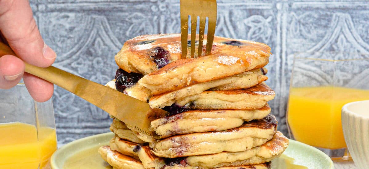 Quick & Easy Vegan Blueberry Pancakes