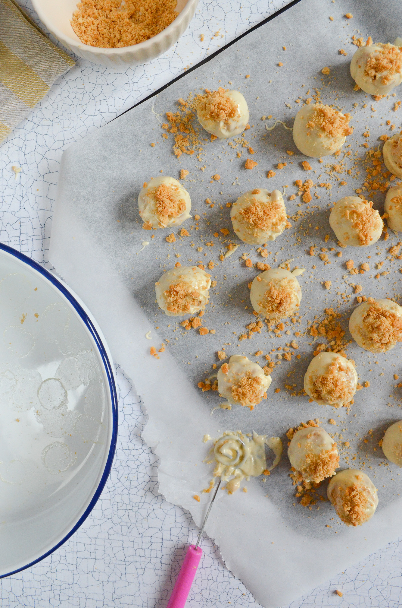 dipped cream cheese biscuit truffles